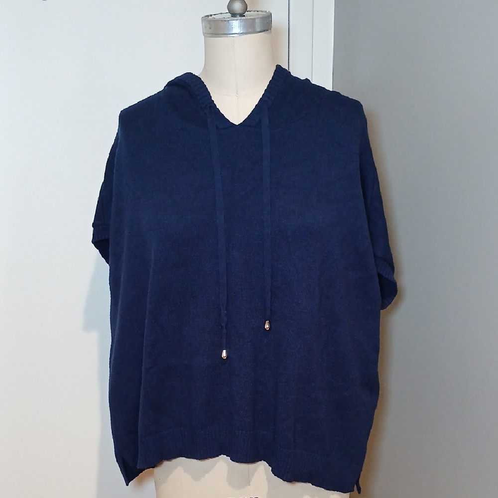 Tahari Oversized Hooded Sweater / SP